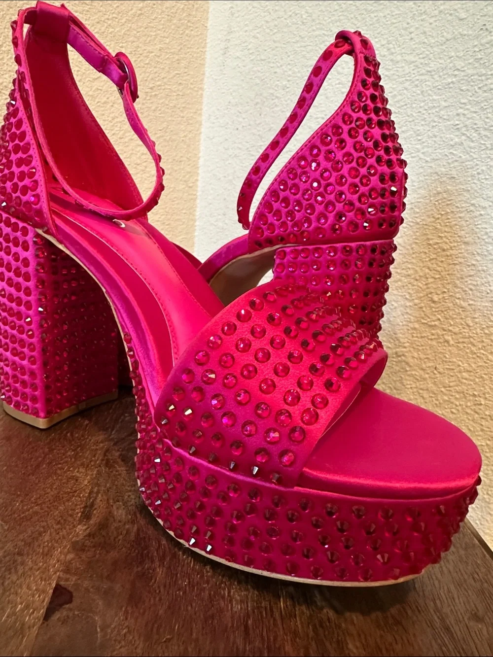 D'Amelio Mayvinaa Rhinestone Platform Sandals Vibrant Pink Size 8.5